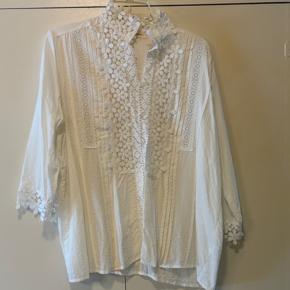 Chic White Lace Women's Blouse